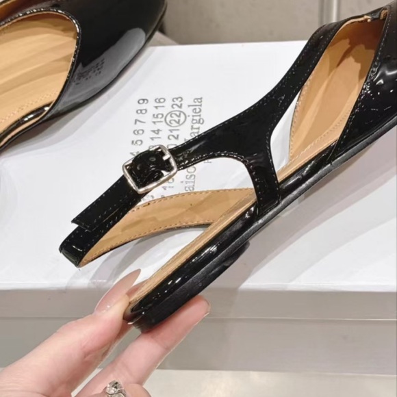 MM6 Maison Martin Margiela Glossy Black Tabi Slingback Heels - Picture 5 of 9